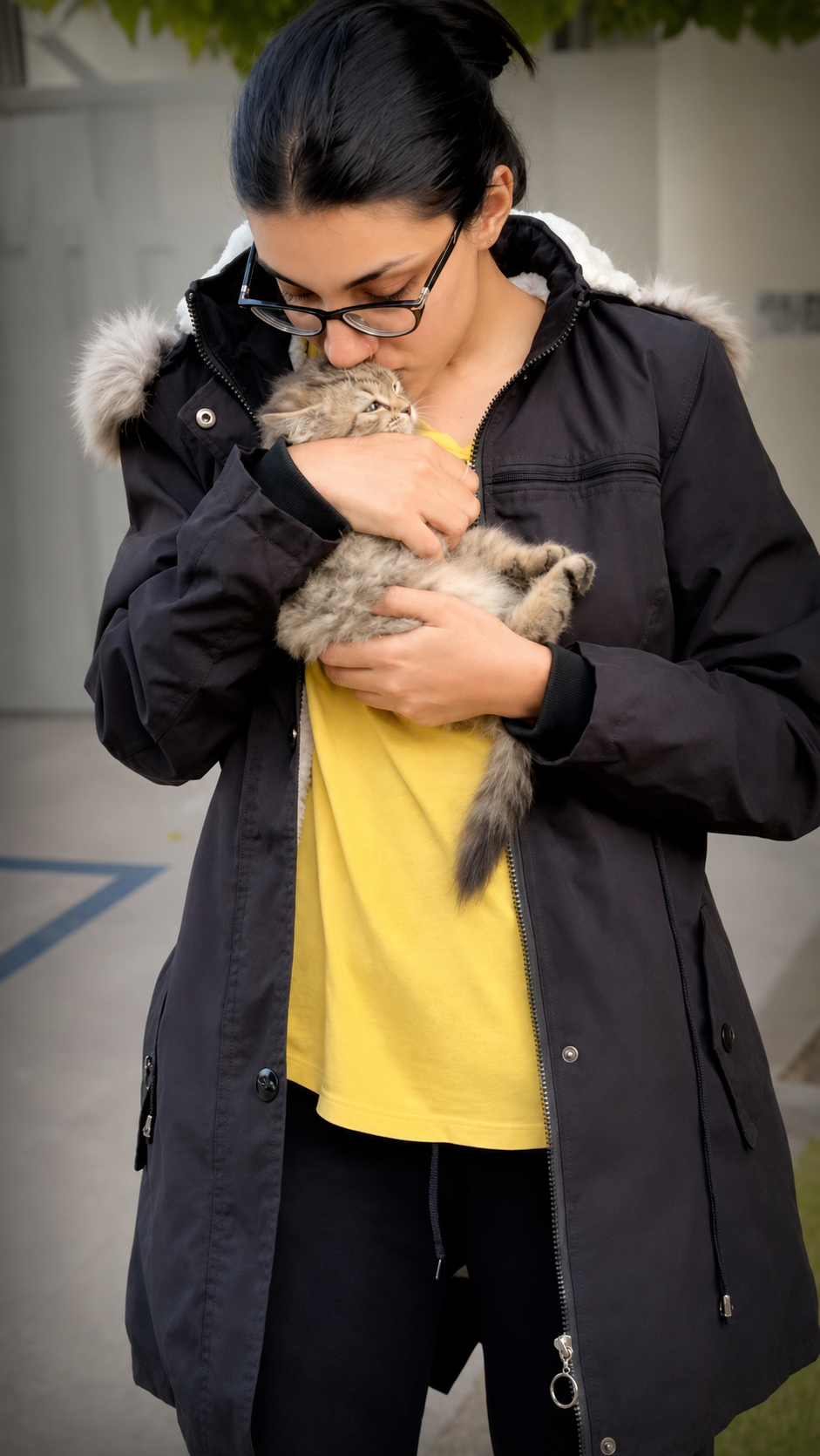 Kashf rescuing a cat